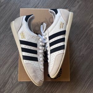 Adidas Japan Women (Men 8.5)